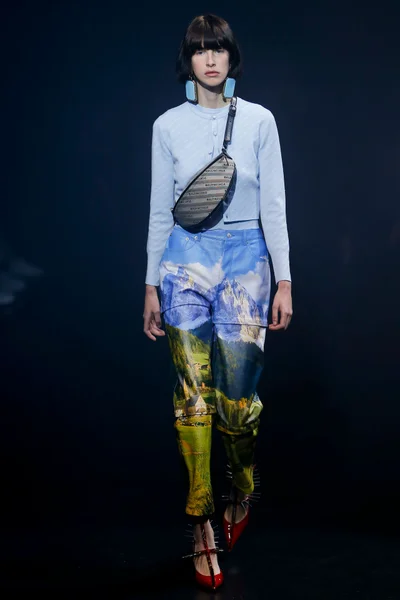 Look 4